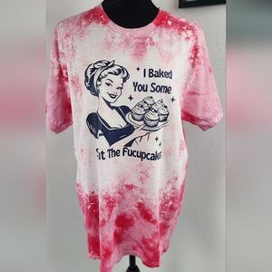🧁🧁🧁 Gildan tiedyed bleached pink 1940s innapropriate humor housewife tee